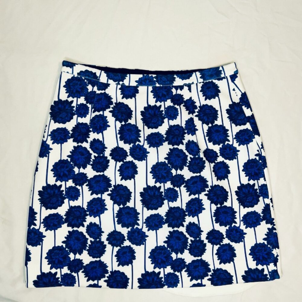 TopShop Blue and White Foral Curved Hem Skirt - Picture 2 of 3